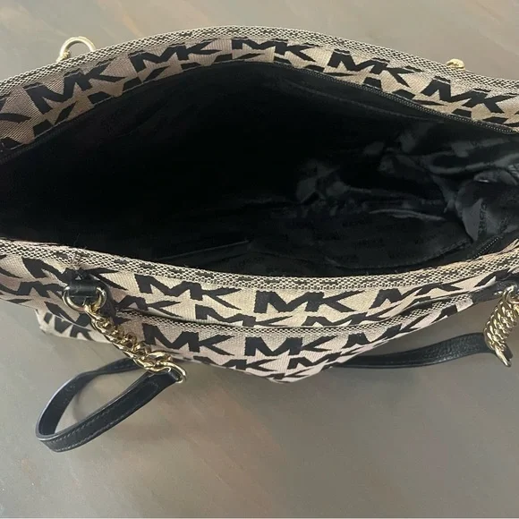 Michael Kors Black and Cream Tote Bag - Picture 4 of 4